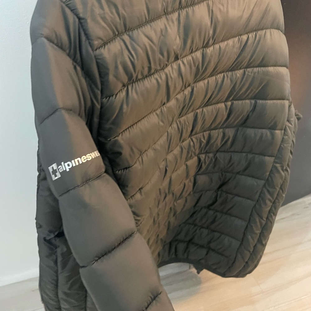 Alpine Swiss Puffer Jacket